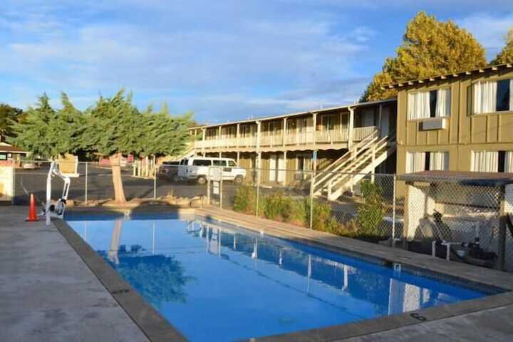 Pool 4 of 37
