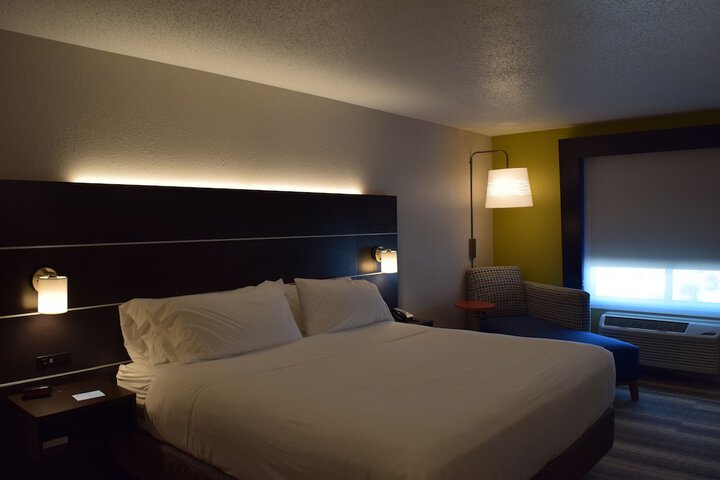 Room 38 of 54