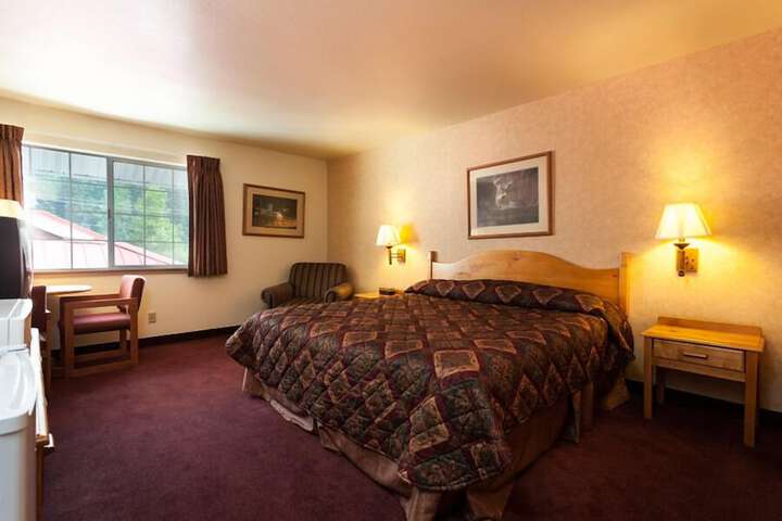 Room 9 of 39