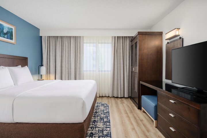 Embassy Suites by Hilton Seattle Tacoma International Airport