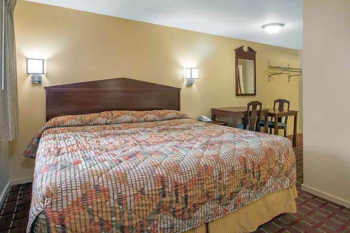 Knights Inn Tonawanda