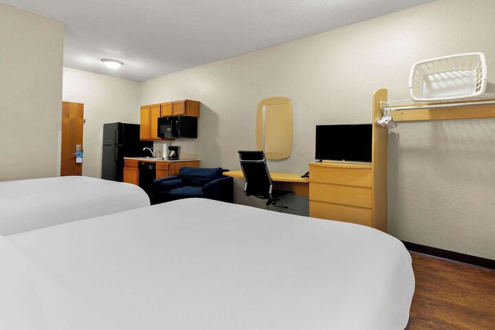 Room 12 of 27