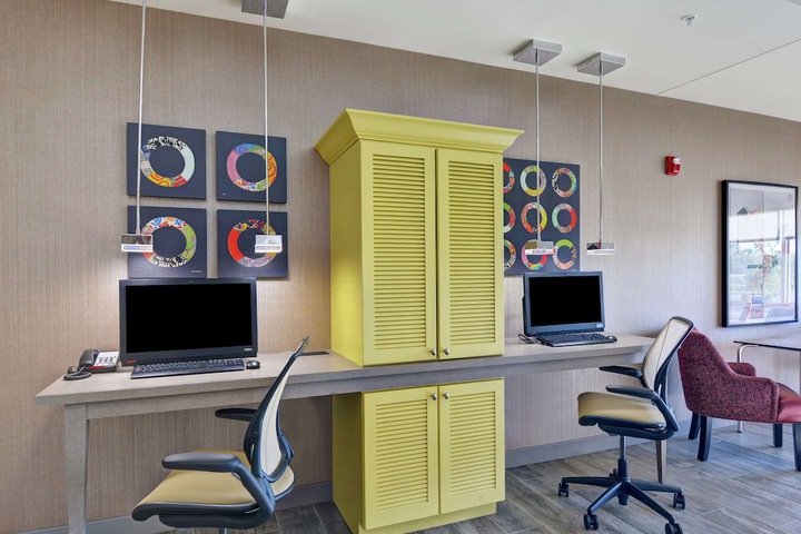 Business Center 42 of 42