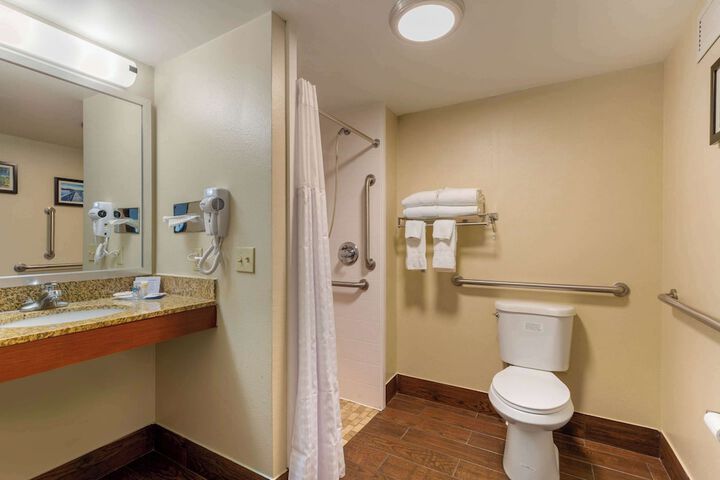 Comfort Inn & Suites Milford