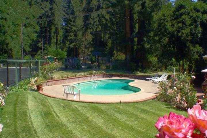Pool 2 of 10