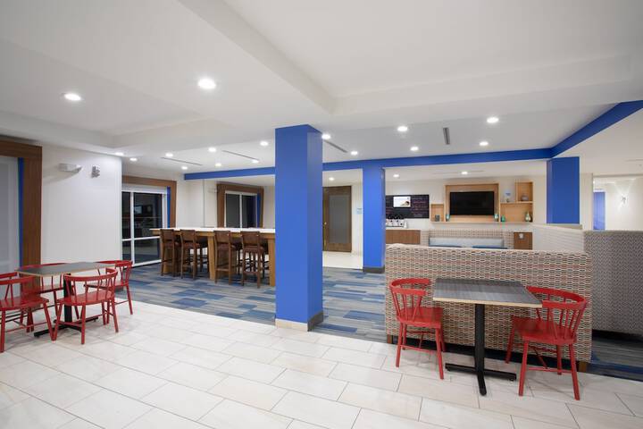 Hotel 3 of 70