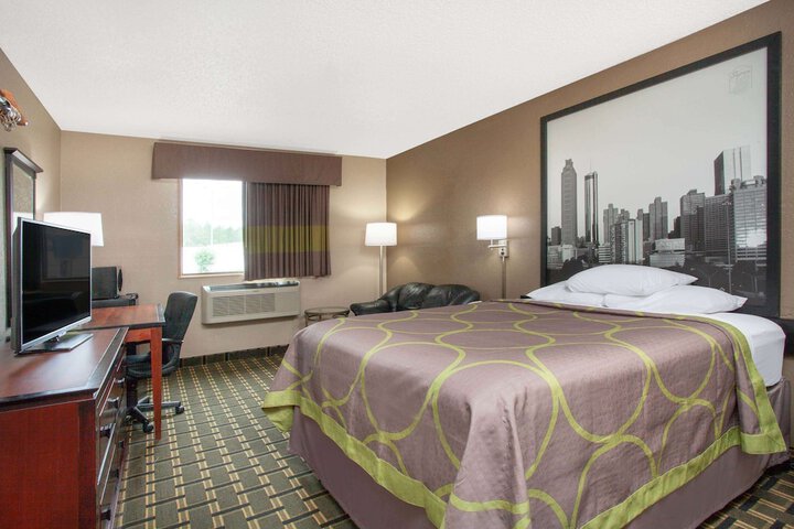 Room 18 of 21