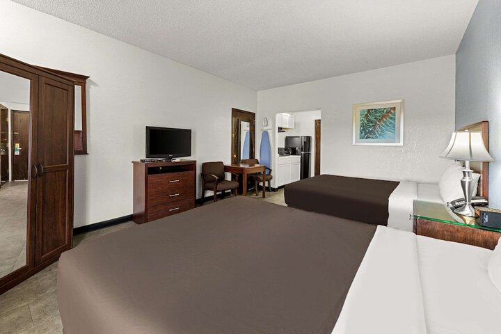 Room 15 of 31