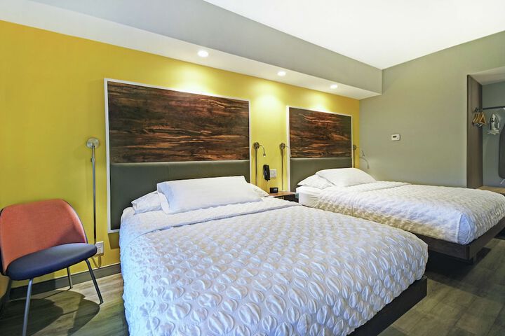 Room 20 of 32