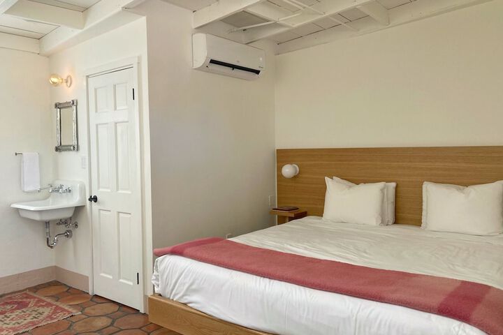 Room 22 of 75