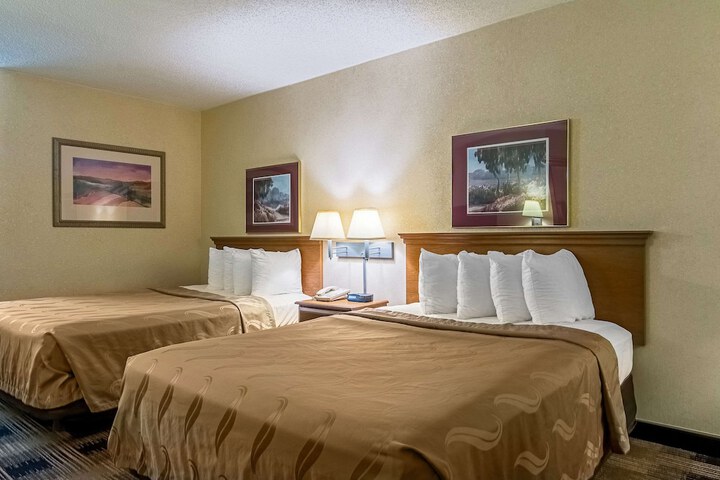 Room 21 of 27