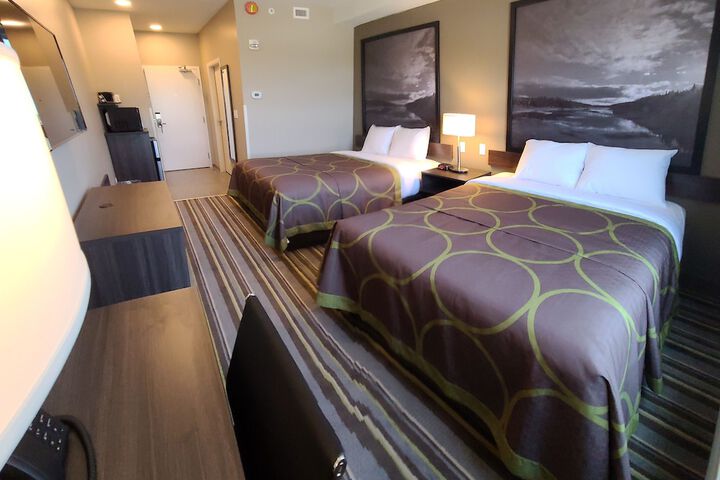 Room 42 of 51