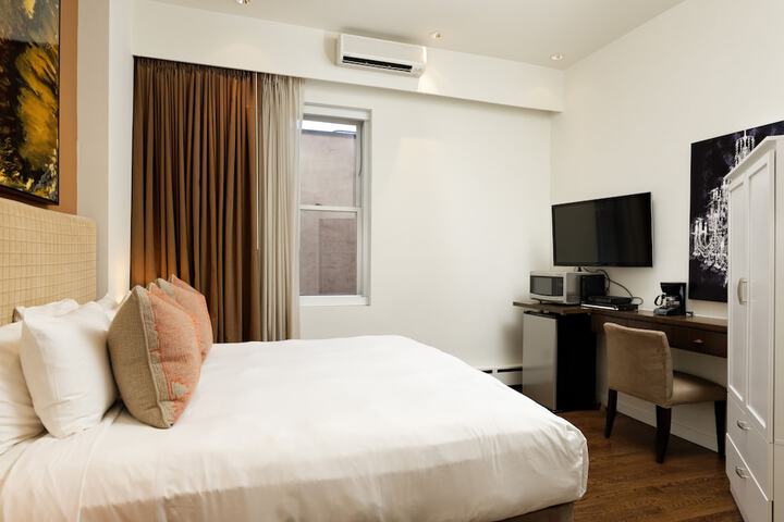 Room 100 of 127