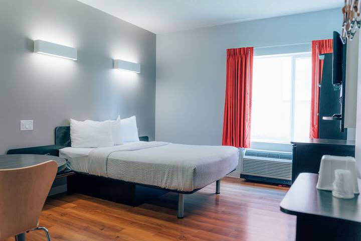 Room 16 of 46