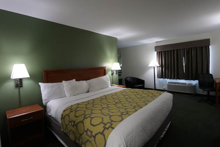 Room 14 of 30