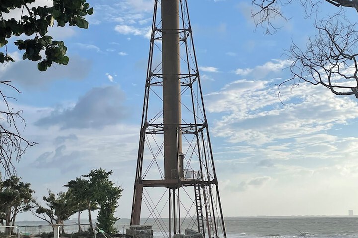 Tarpon Tale Inn