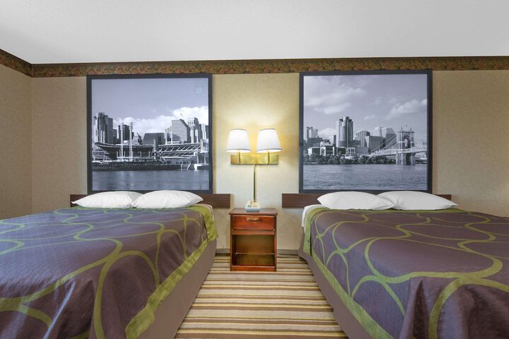 Room 15 of 16