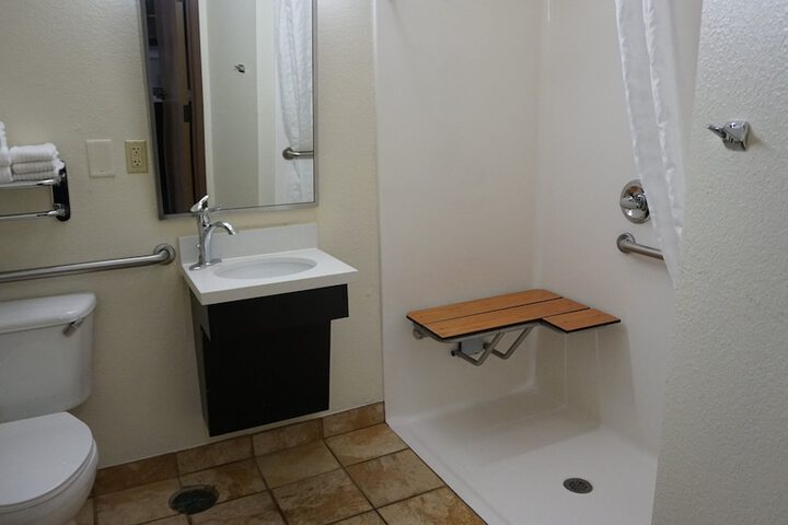 Room 28 of 56