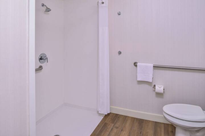 Room 22 of 47