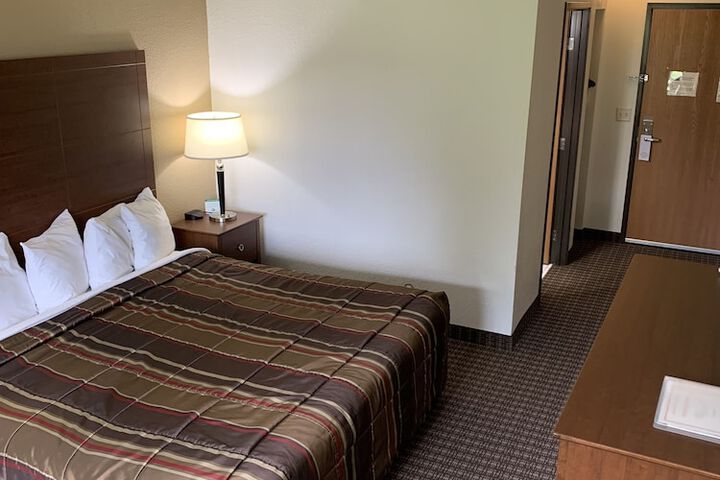 Room 10 of 25