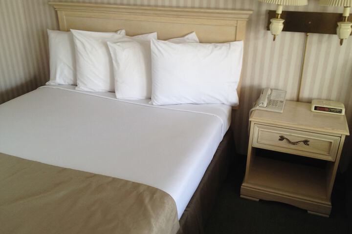 Room 19 of 40