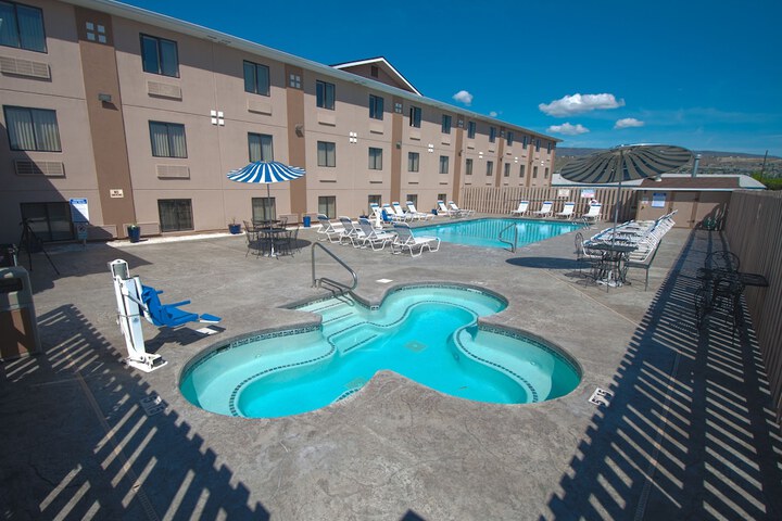 Spa 43 of 44