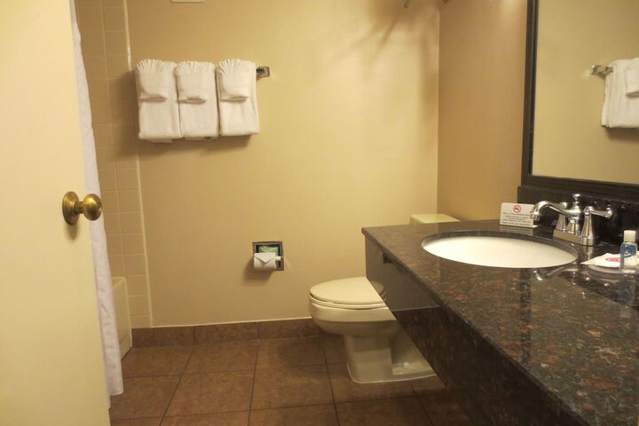 Room 46 of 77