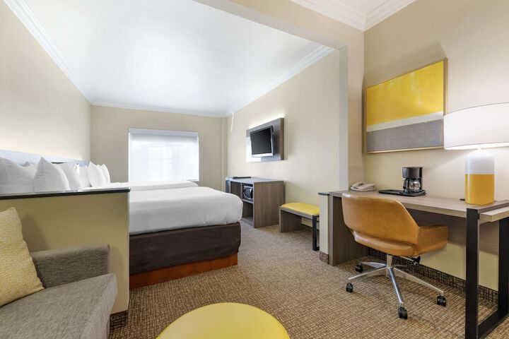 Room 18 of 69