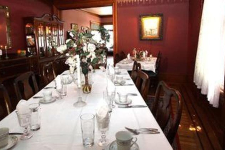 Dining 60 of 72