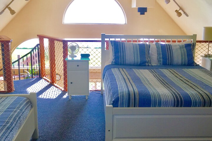 Room 36 of 130
