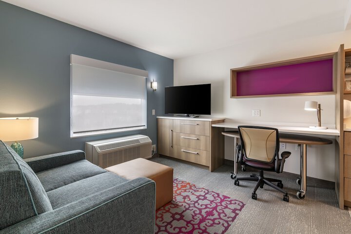 Room 8 of 40