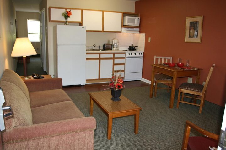 Room 17 of 27