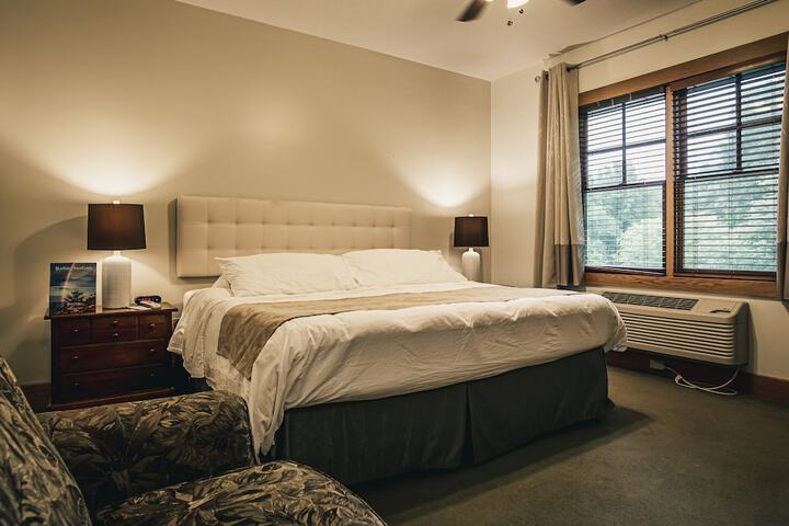 Room 44 of 136