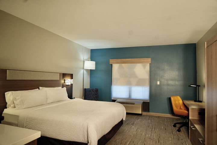 Holiday Inn Express & Suites Flowood by IHG