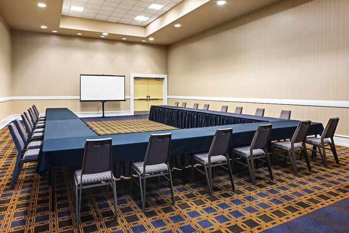 Sheraton Overland Park Hotel at the Convention Center