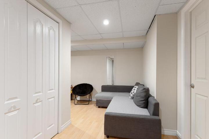 Finished 2 BR Apartment in an Upscale Area of Ajax