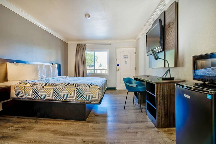 Room 17 of 26
