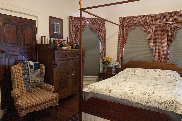 Room 53 of 69