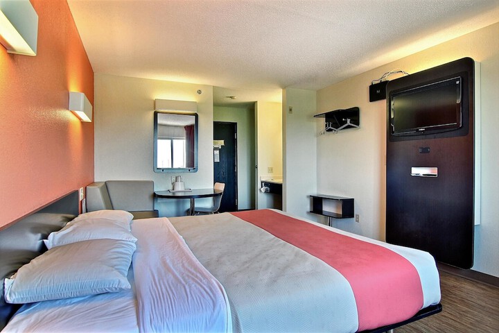Room 15 of 31