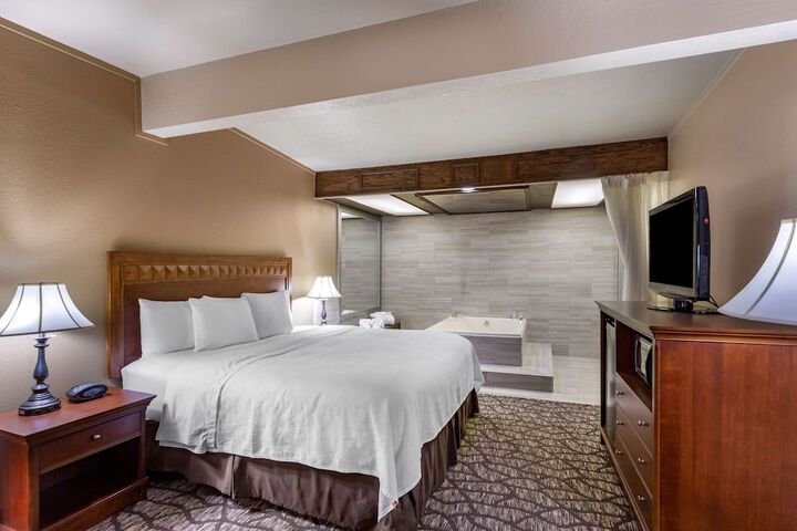 Room 16 of 30