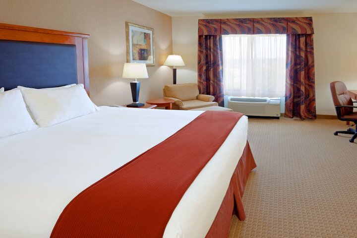 Holiday Inn Express & Suites Albany Airport Area - Latham by IHG