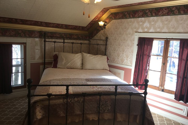 Room 171 of 223