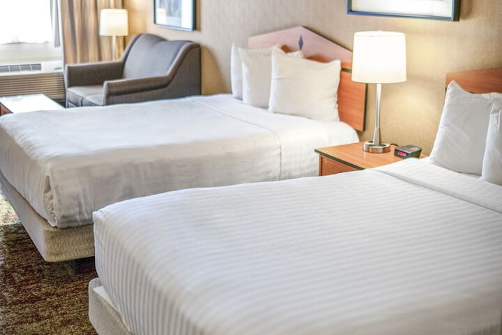 Crystal Inn Hotel & Suites Midvalley