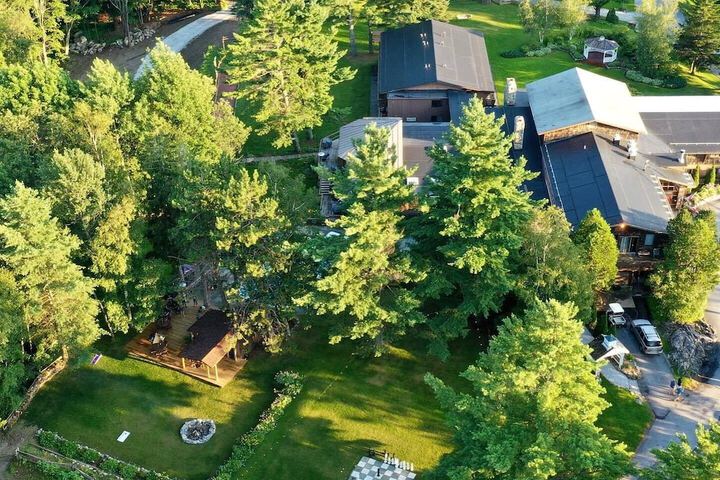 Summit Lodge