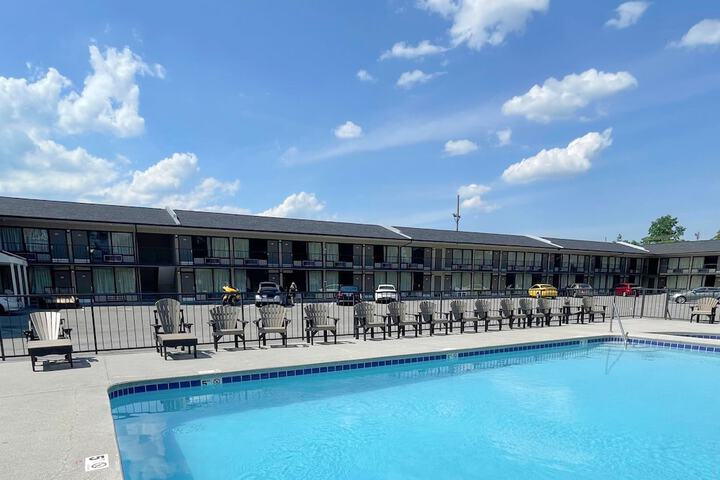 Pool 5 of 24