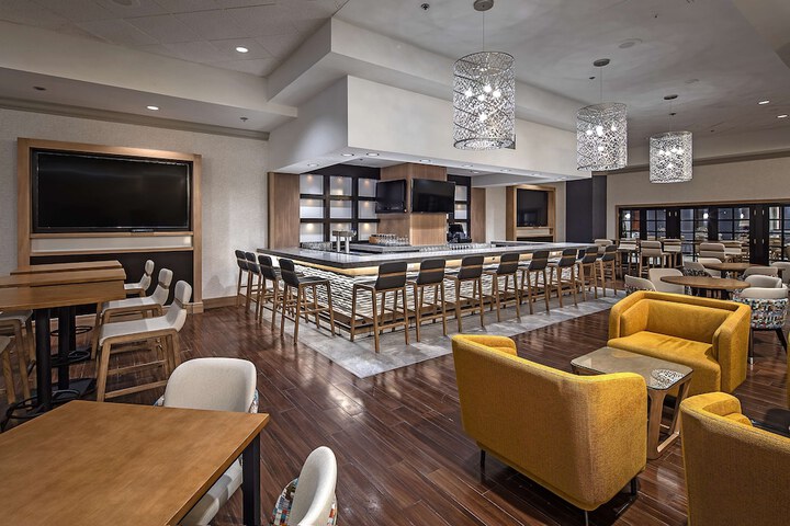DoubleTree by Hilton Hotel Modesto