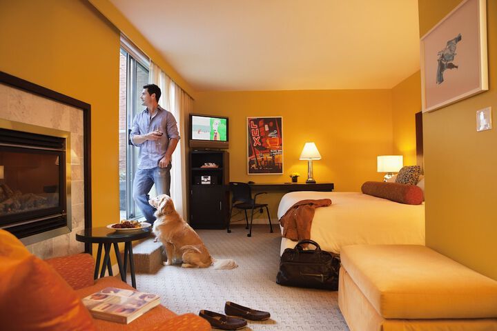 Room 28 of 68