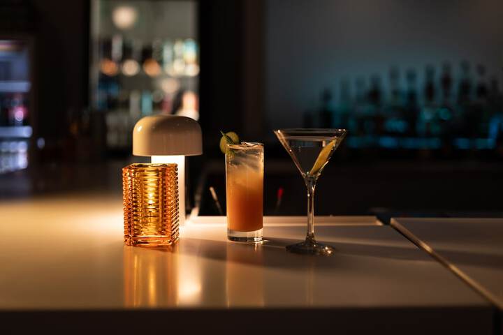 Lounge 50 of 59
