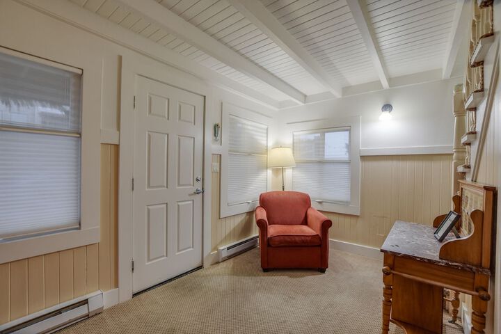Room 41 of 231