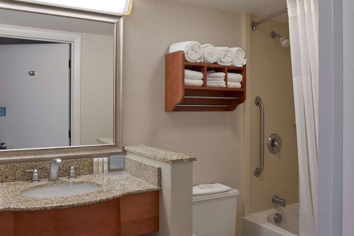 Room 16 of 26